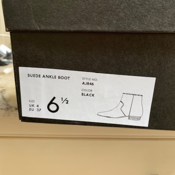 NEW WITH TAGS J CREW SUEDE ANKLE  BOOTS 6.5 - Picture 4 of 5